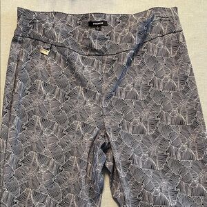 Premise Leaf Patterned Black and White Trousers